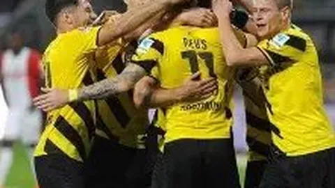 诺伊尔今日重返球场，进行有球训练，迈向复出之路！