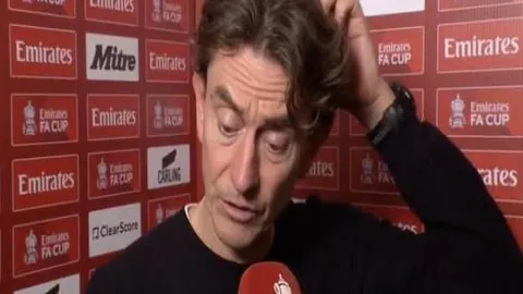 莱斯特深陷降级危机，惨遭布伦特福德4-0击败